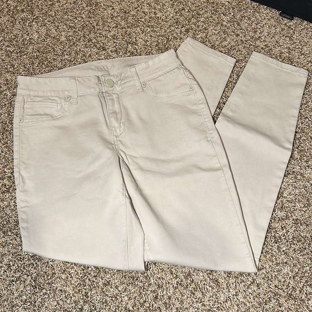 Cream colored stretchy ankle pants!